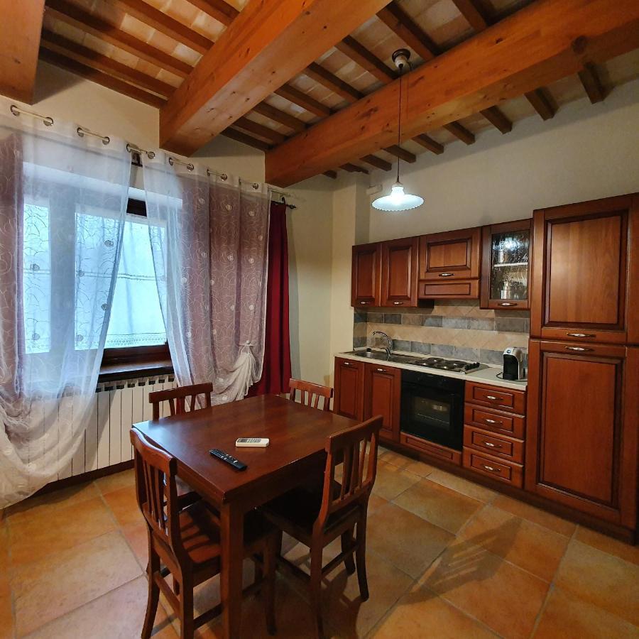 Pietra Maula Agriturismo Castelraimondo Buitenkant foto