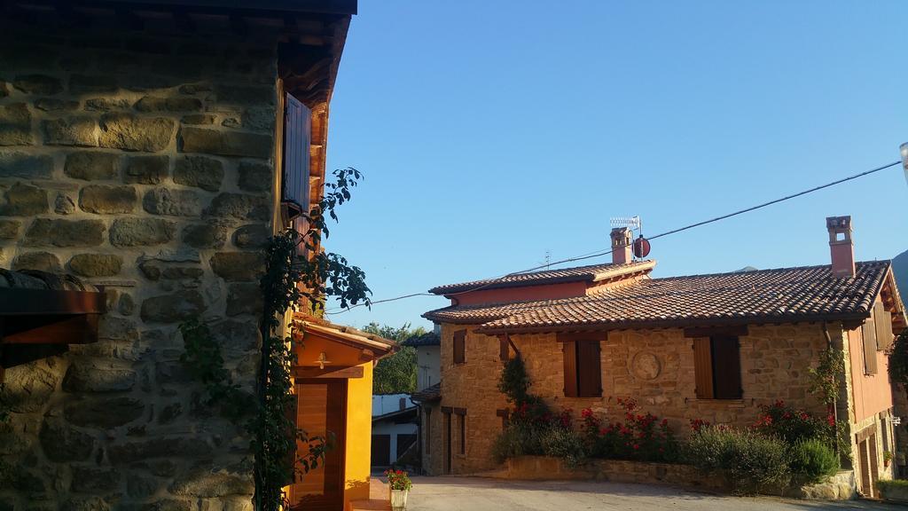 Pietra Maula Agriturismo Castelraimondo Buitenkant foto